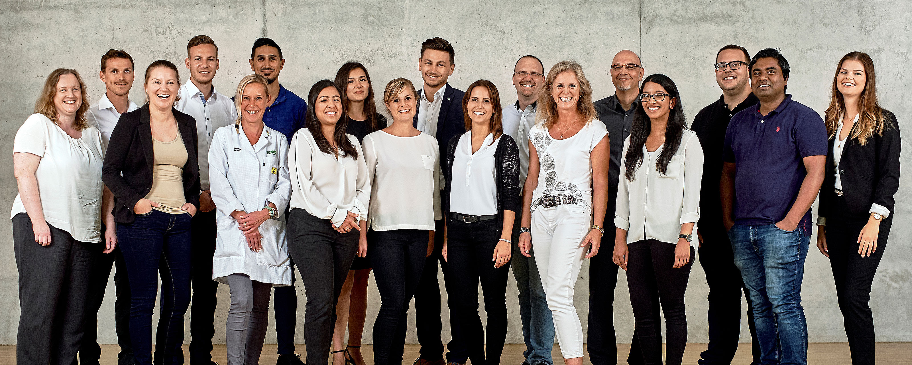 Group of Murrelektronik employees